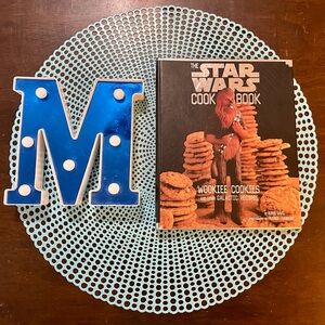 Wookiee Cookies : A Star Wars Cookbook by Robin Davis (1998, Hardcover)- Used.